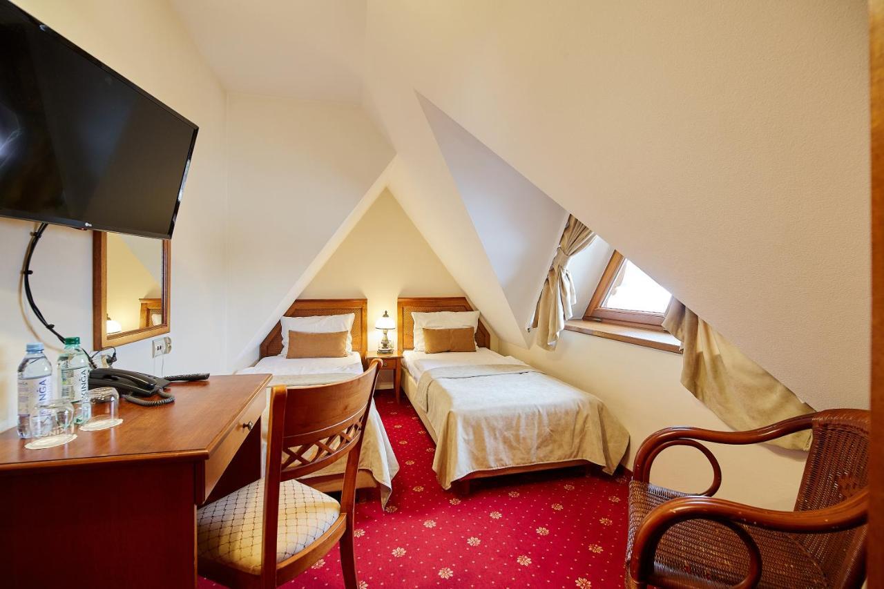 Hotel Burkaty Бялка-Татшанська Екстер'єр фото