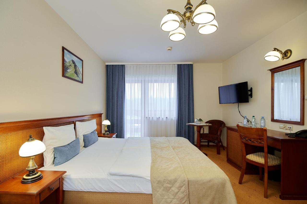 Hotel Burkaty Бялка-Татшанська Екстер'єр фото