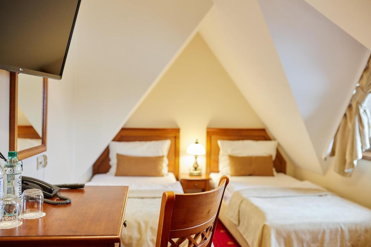 Hotel Burkaty Бялка-Татшанська Екстер'єр фото